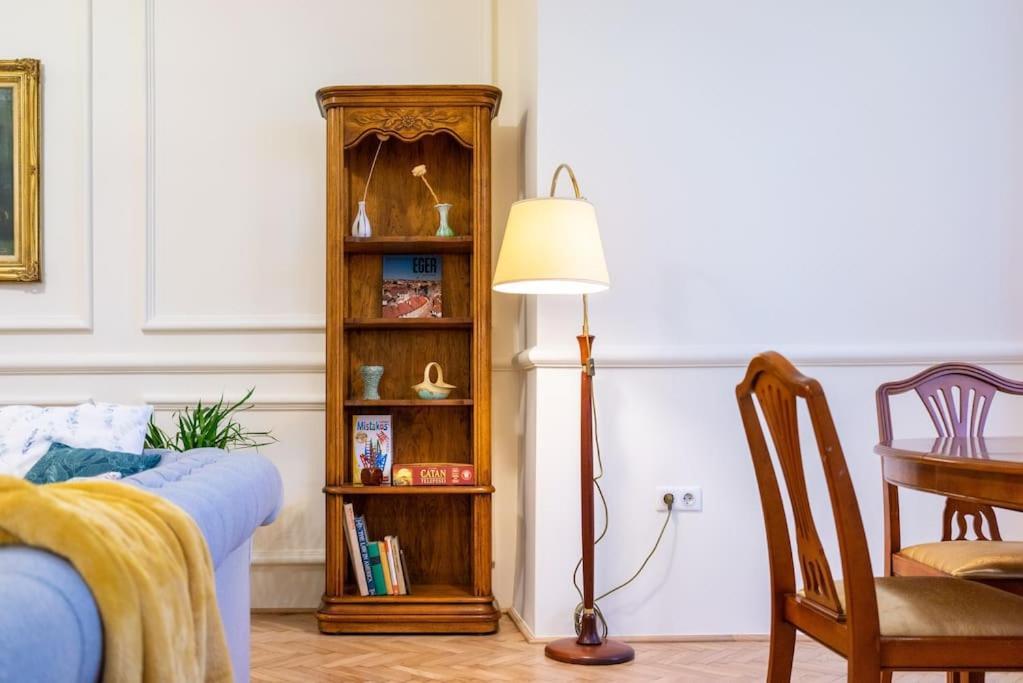 Kastely Apartman เอ็กเกอร์ ภายนอก รูปภาพ